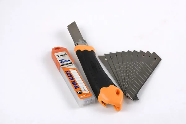 Сменные лезвия для канцелярского ножа