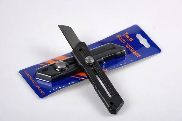 Канцелярский нож