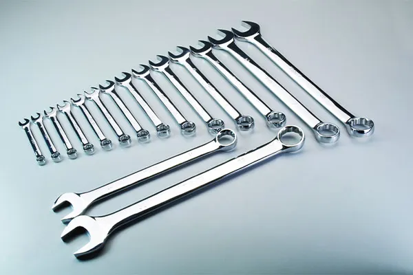 Комбинированный гаечный ключ с зеркальной полировкой