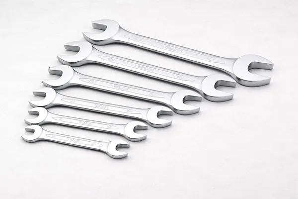 Двусторонний рожковый гаечный ключ с пескоструйной обработкой